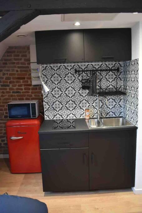 Charmant Studio Au Coeur De Бетюн Экстерьер фото